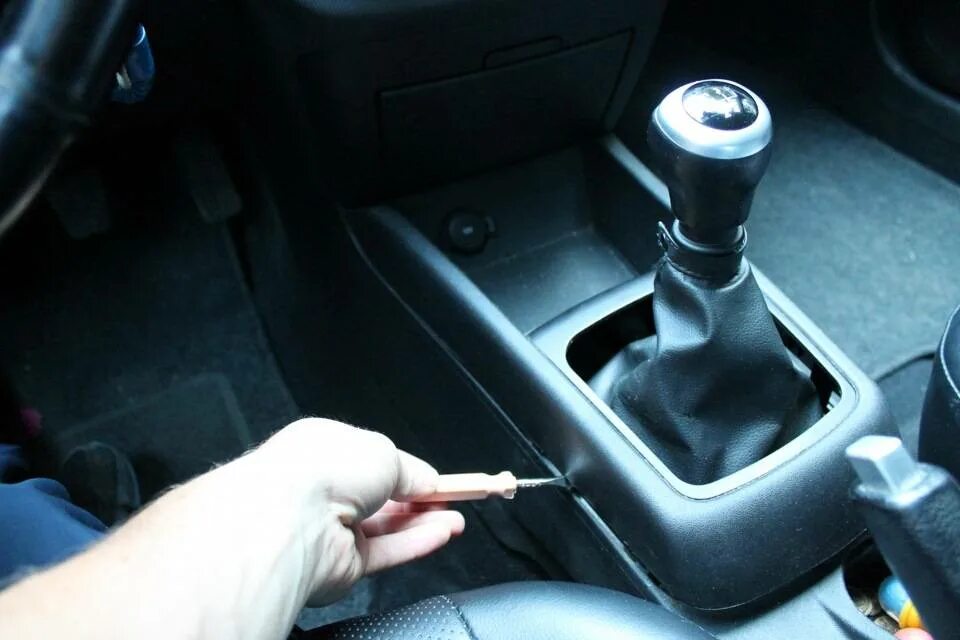 Чехол ручки переключения передач мазда 3. Чехол рычага кпп daewoo нексия. Ручка акпп мазда 626. Чехол на ручку кпп дэу нексия n150. Ручка мкпп octavia tour.