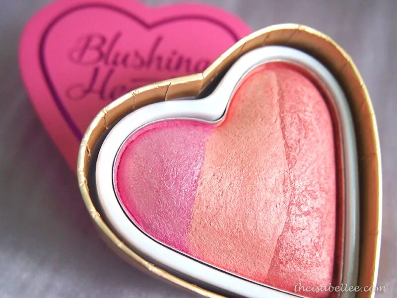 I heart revolution упаковки. I heart revolution румяна heartbreakers. Make up of the heart. I heart revolution упаковки. Bleeding heart хайлайтер.