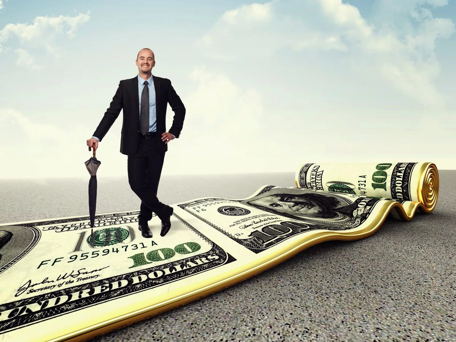 Стремление вверх. Достижение цели. Стремление к вершинам. Человек на вершине горы. Уверенность в себе.