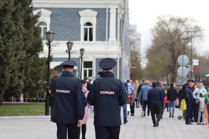 Подразделения по охране общественного порядка. Образование Амурской полиции. Охрана общественно порядка в условиях сво. День образования Амурской милиции. Полицейские обеспечивают охрану общественного порядка на выборах.