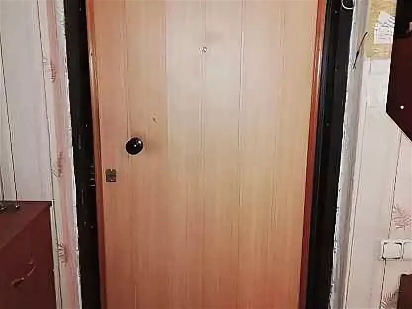 Двер металлические. Дверь входная металлическая с новостройки. Дверь входная маркус термос серебро аляска сандал фото. Входные двери в тамбове. Двери на кирова 2 в самаре.