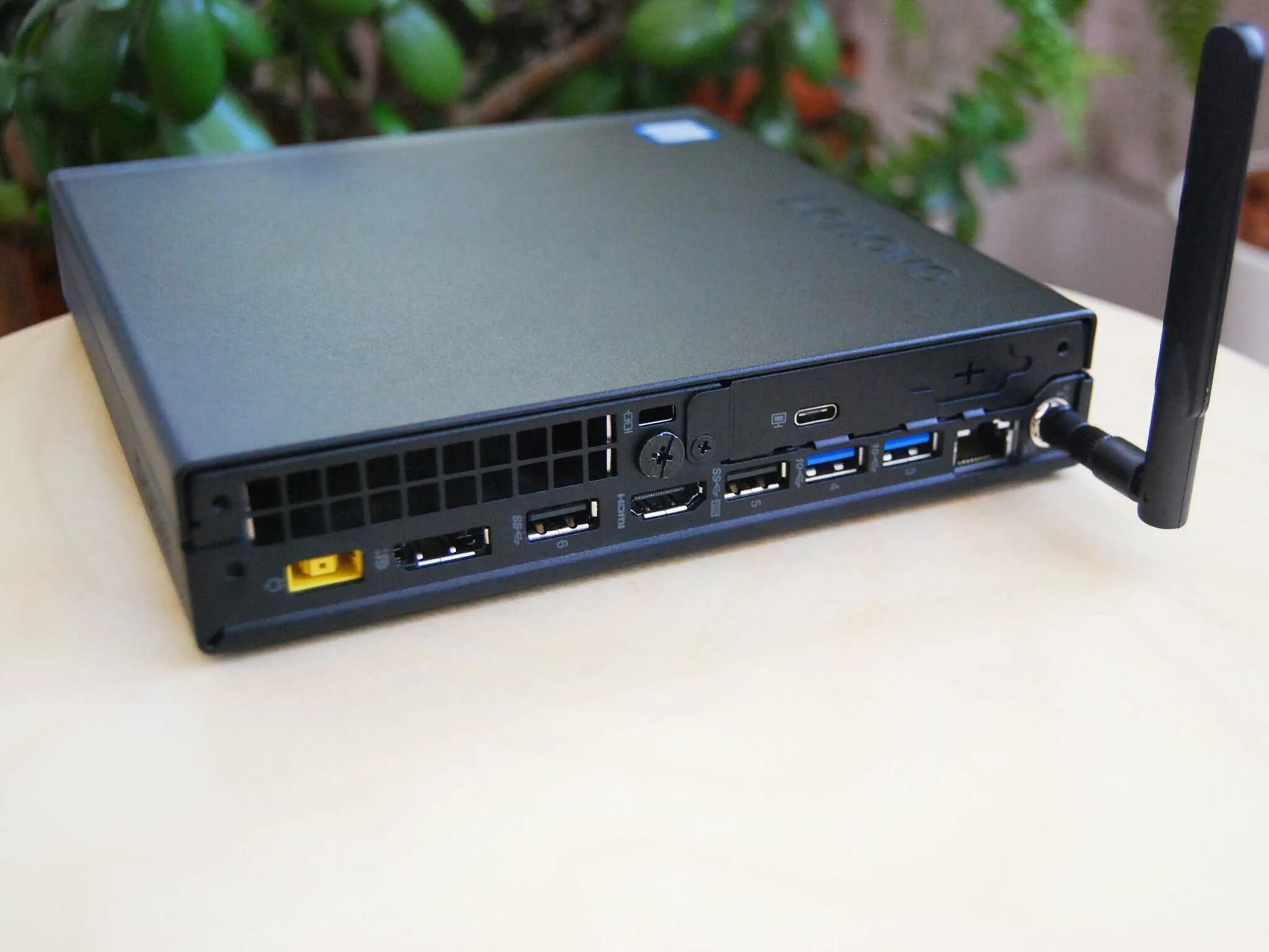 Lenovo thinkcentre m720q. Неттоп Lenovo THINKCENTRE m720q. Lenovo tiny m720q. Неттоп Lenovo THINKCENTRE m720q tiny.