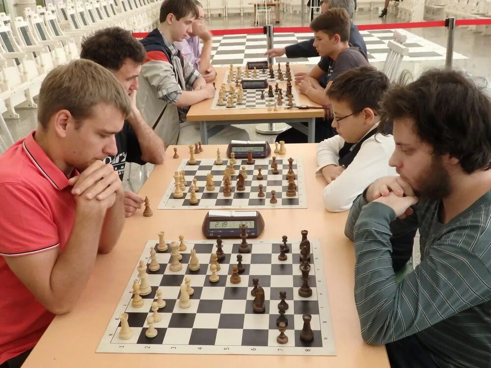 шахматы в интерьере. шахматная академия ханты-мансийск зал. кабинет шахмат в школе. шахматный кабинет. кружок шахматы.