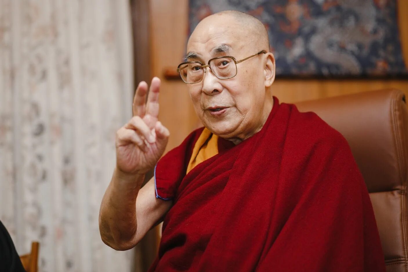 Духовный л. Далай лама. Далай лама 14. Далай лама Нобелевский лауреат. Далай лама прикол.