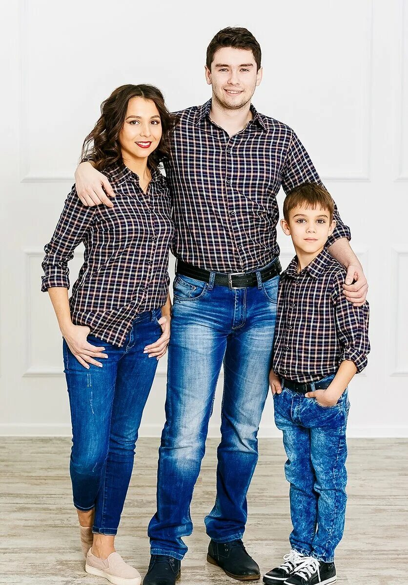 Повседневная одежда для всей семьи. Одежда мама и сын. Детская и взрослая одежда. Сын мамина одежда. Миранда керр дети.