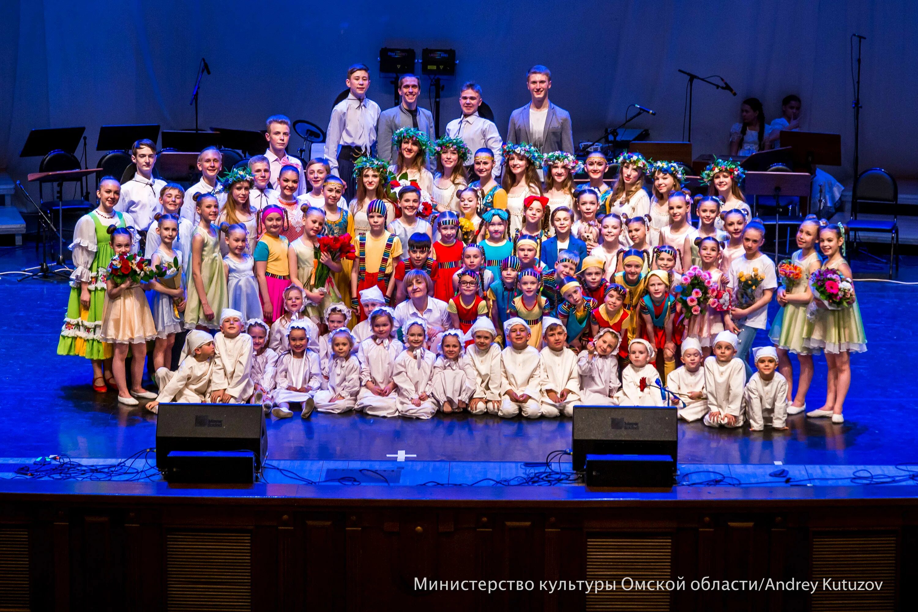 омский государственный хореографический ансамбль. ансамбли омска. образцовый хореографический ансамбль аллегро сибай. государственный омский народный хор. ансамбли омска.