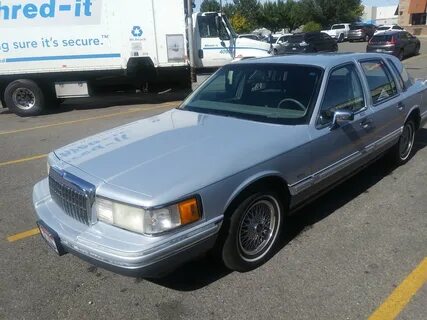 Автомобиль 1993