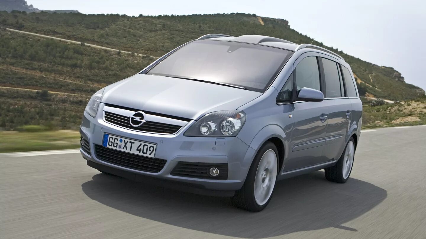 Опель зафира б расход. Opel Zafira 2005. Opel Zafira b 2005. Opel Zafira 1. Опель Зафира 2005-2008.