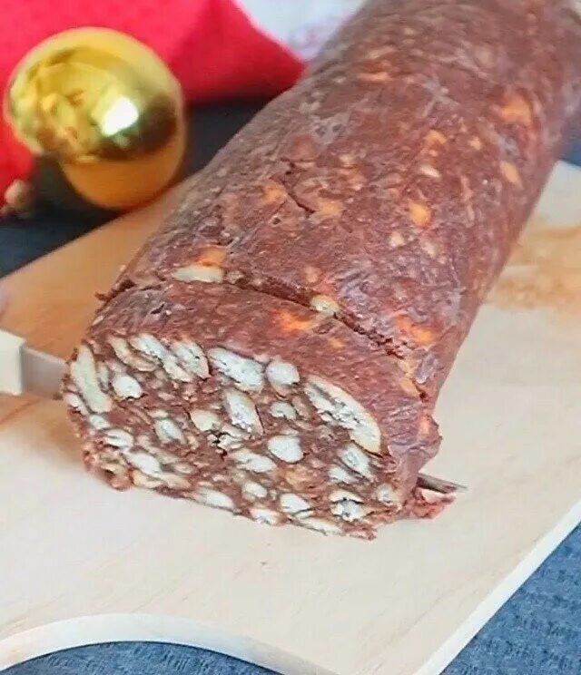 Как приготовить шоколадную колбаску