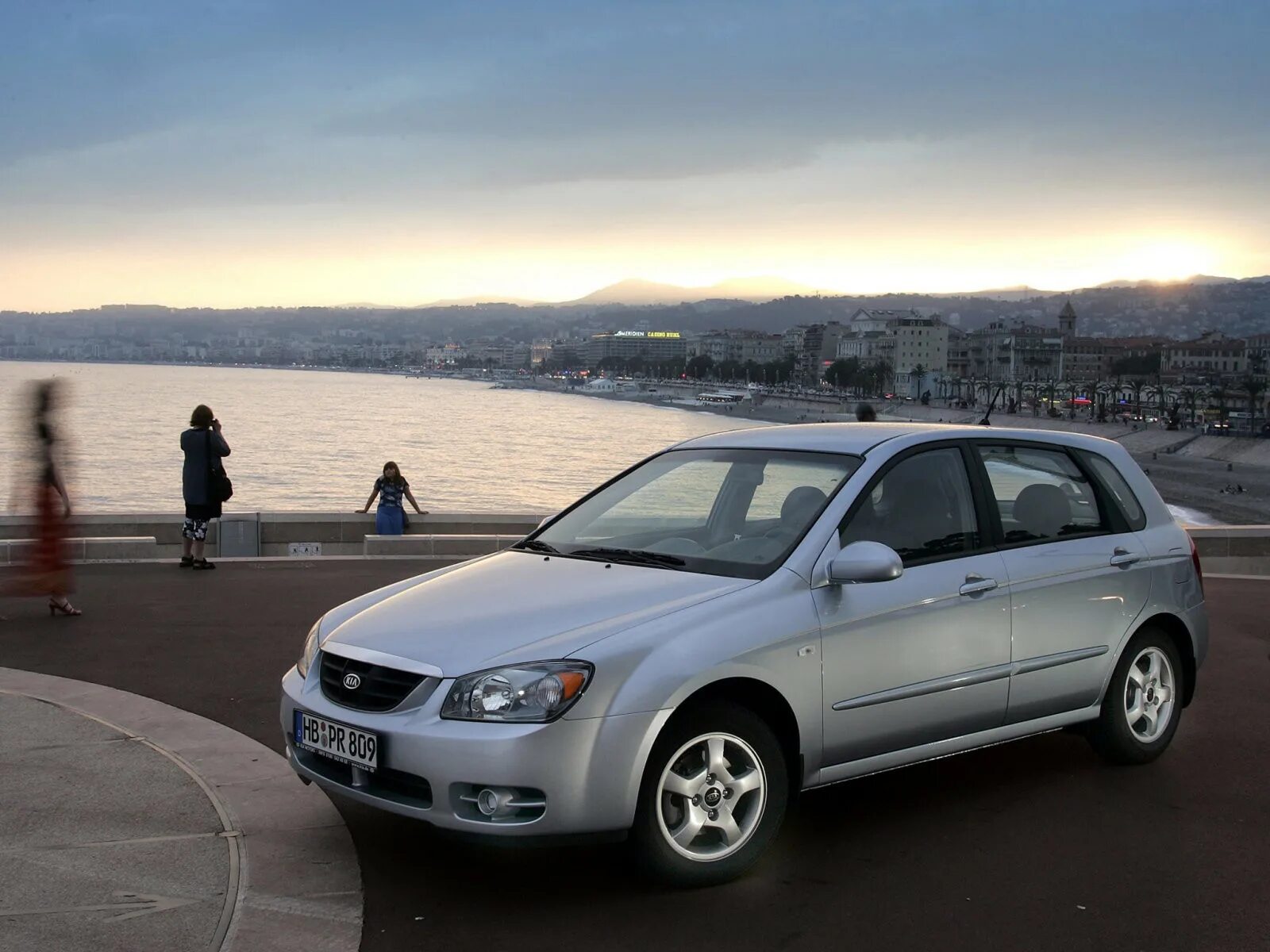 Церато хэтчбек. Kia Cerato 2004-2008 (LD). Kia Cerato 2004 хэтчбек. Киа Серато 1. Церато 1 хэтчбек.