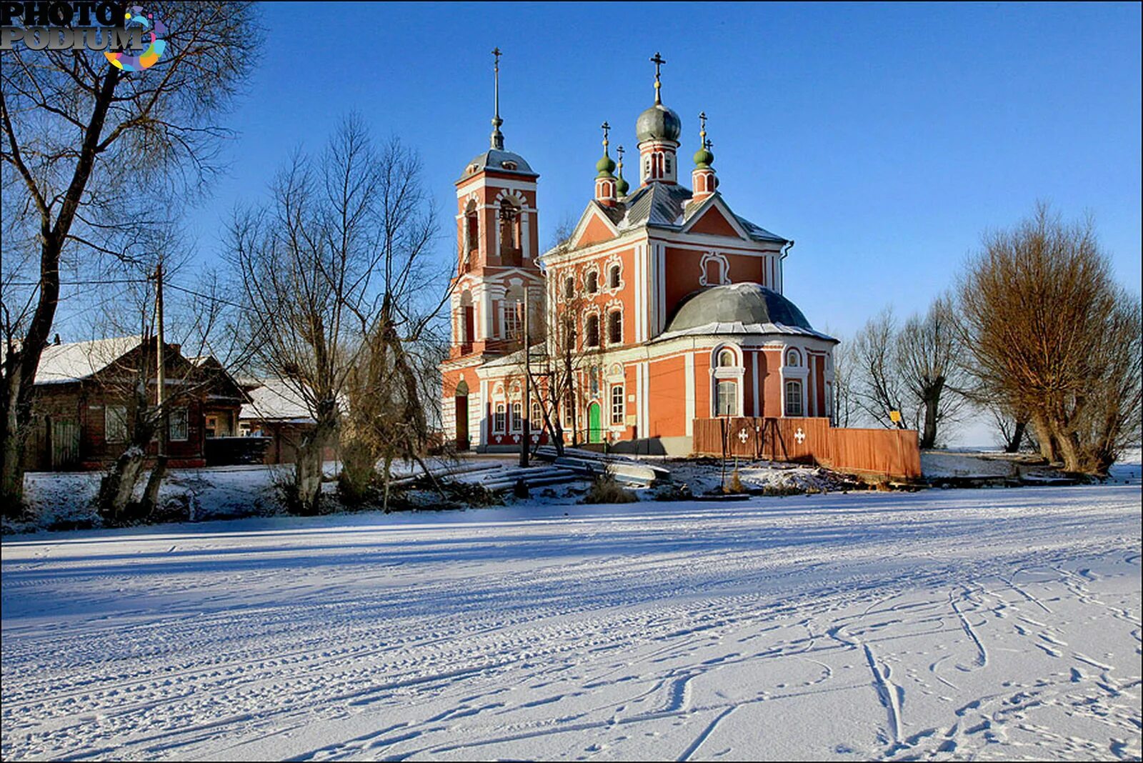 Зима плещеева. Переславль-Залесский зима. Плещеево озеро Переславль Залесский зимой. Зимний Переславль Залесский. Переславль-Залесский зимой озеро.