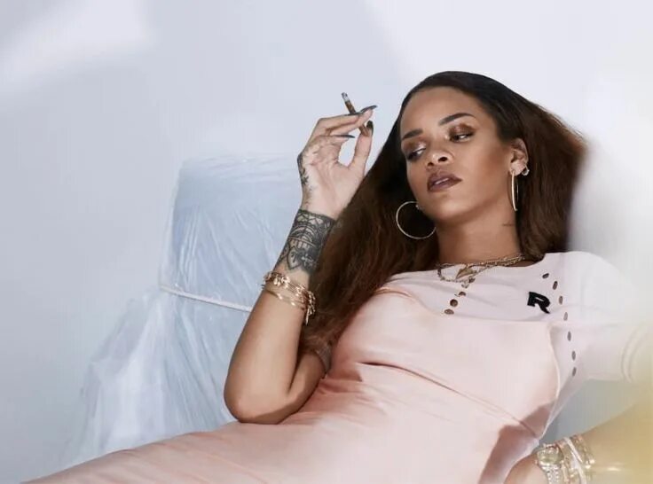 Rihanna launches new 'Savage x Fenty' subscription box for $60 - ABC News