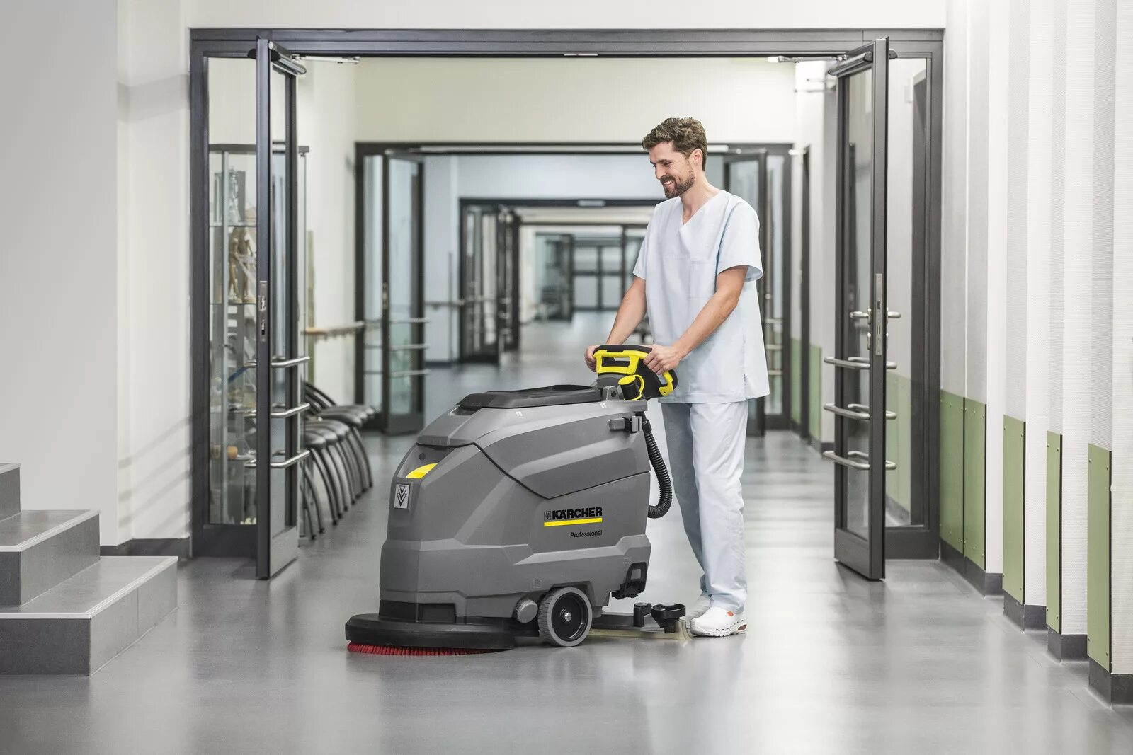 Керхер 50. Поломоечная машина Karcher bd 50/50. Поломоечная машина Karcher bd 50/60 c. Karcher bd 50/50 c BP Classic. Bd 50/50 c BP Classic поломоечная машина.