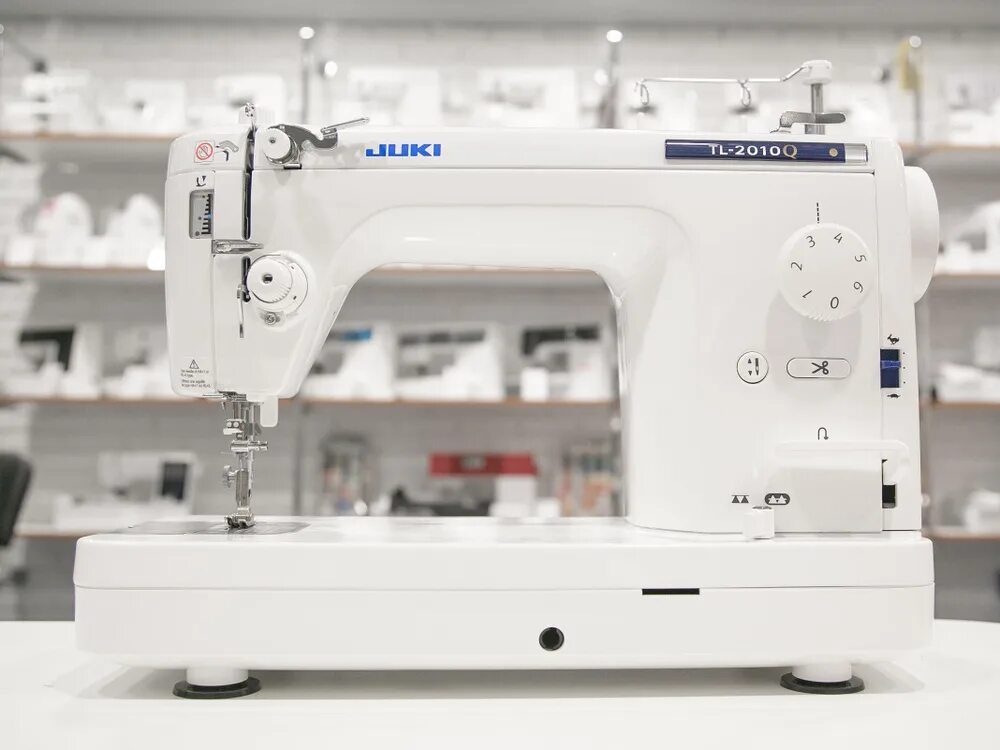 Полупромышленная джуки 2010. Juki tl-2010q. Juki швейная машина 2010q. Tl 2010q. Tl 2010q.
