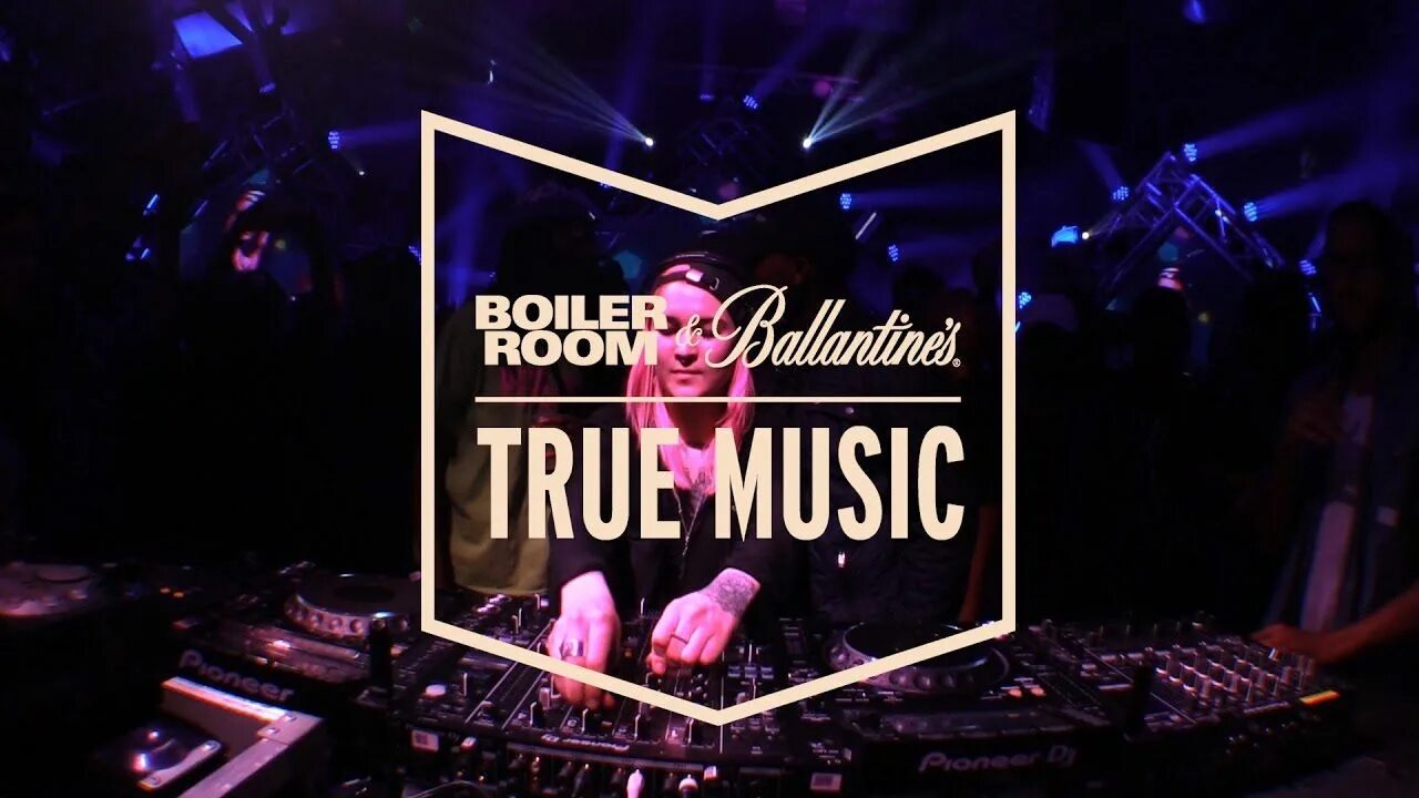 True музыка. Boiler Room. DJ Boiler Room. Бойлер рум вечеринка. Boiler Room (Music Broadcaster).