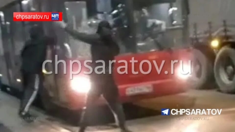 Саратов нападение. Нападение на водителя автобуса. ЧП Саратов 6 декабря 2022.