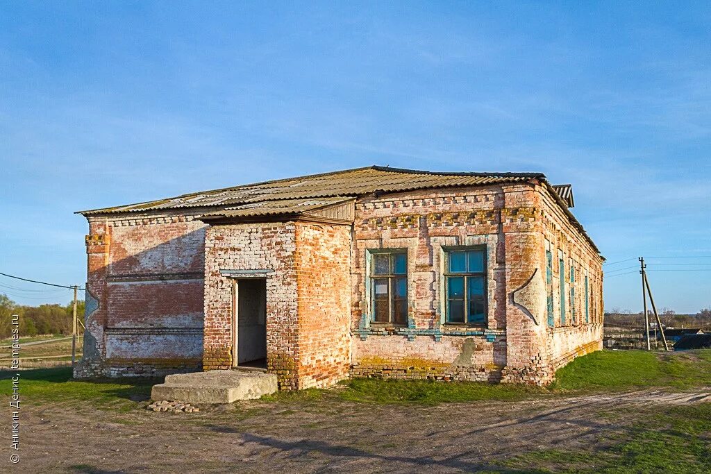 Село Комаровка Воскресенского района Саратовской области. Село Березняки Воскресенский район Саратовская область. Село Кошели Воскресенского района Саратовской области. Церковь село Кошели Воскресенского района. Кошели саратовская область