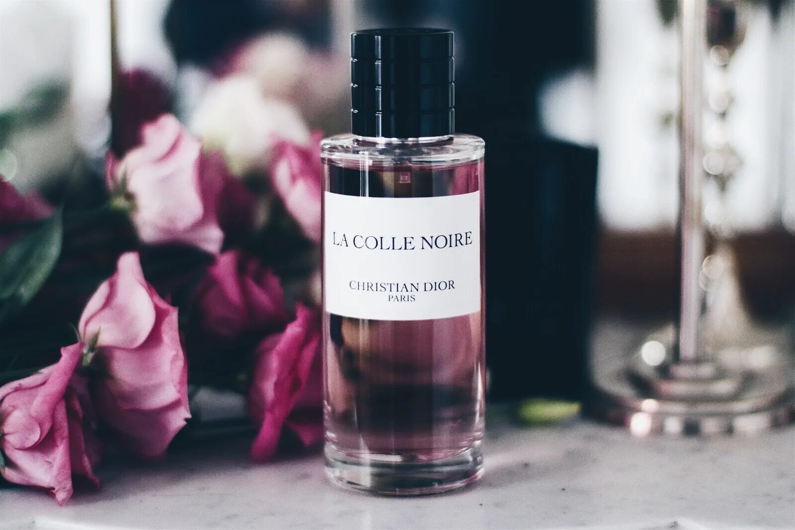 Пахнешь диор я искал. Духи dior la colle noire. eau noire christian dior. диор 2025 нуар. cris dior парфюм.