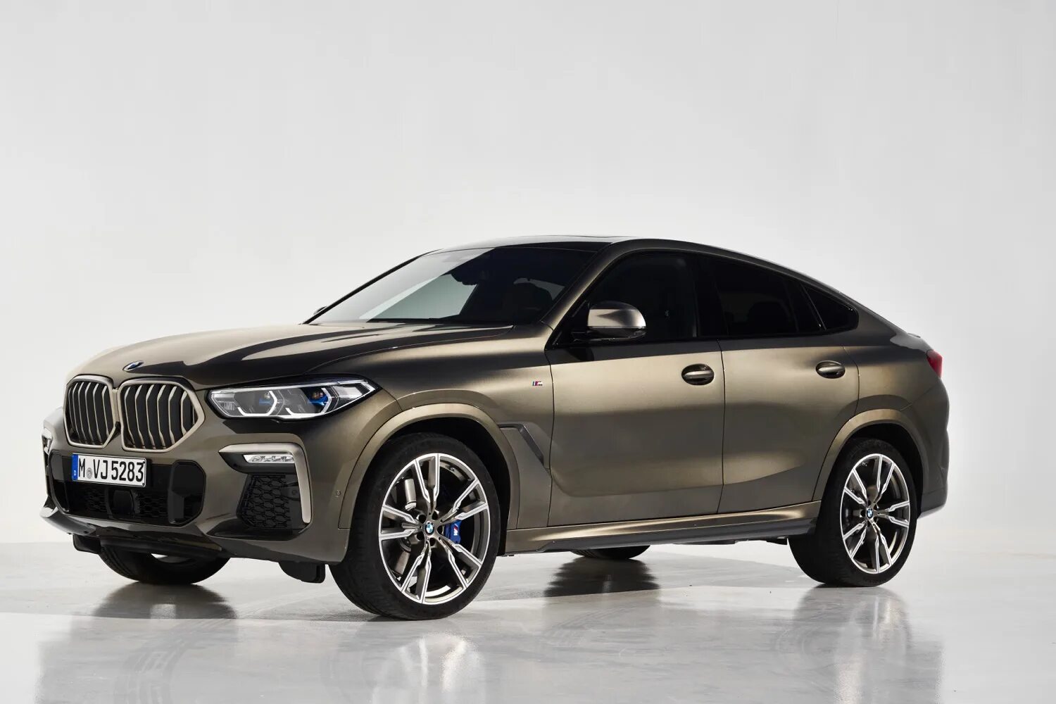 BMW x6 g06. БМВ x6 2022. BMW x6 40i. BMW x6 g06 2019.