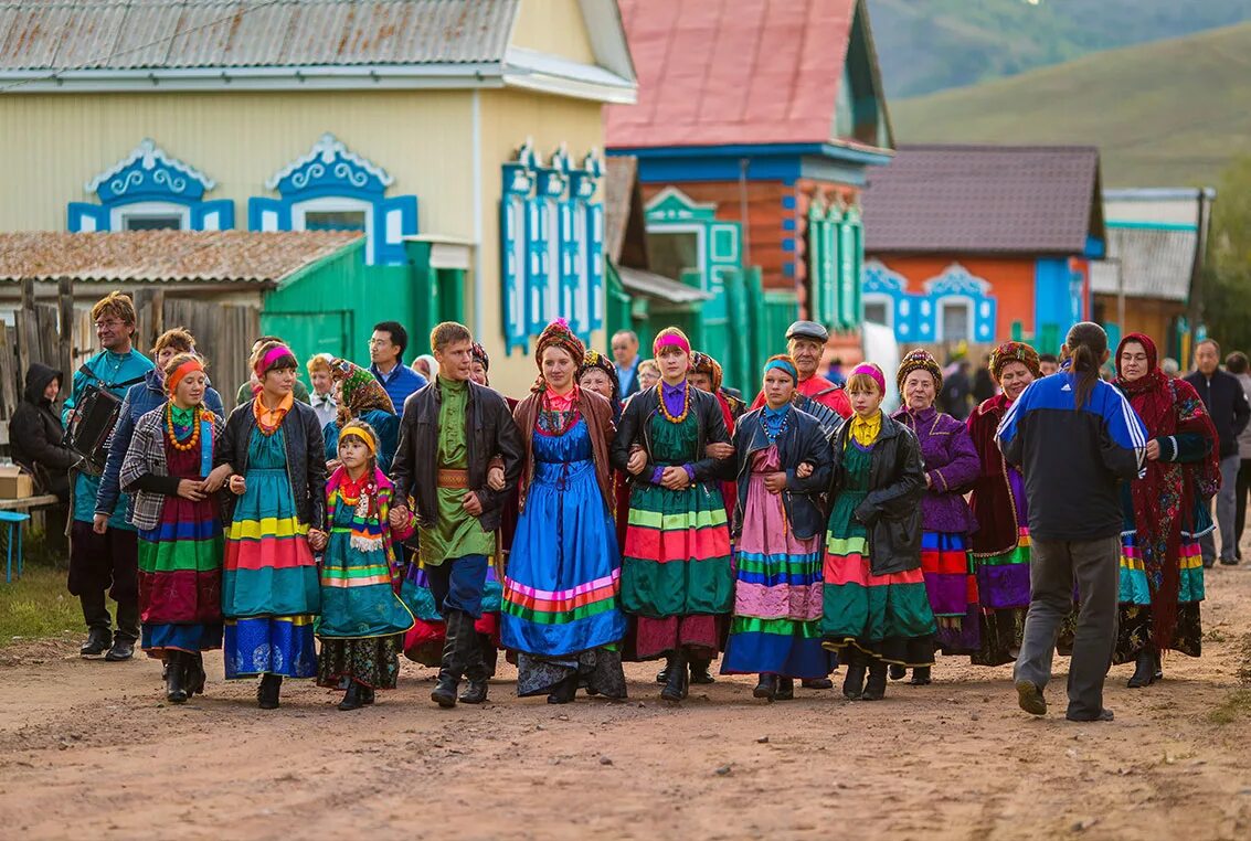 Погода в тарбагатае бурятия. Семейские села Забайкалья. Тарбагатай Бурятия семейские. Семейские староверы Забайкалья. Семейская деревня в Бурятии.