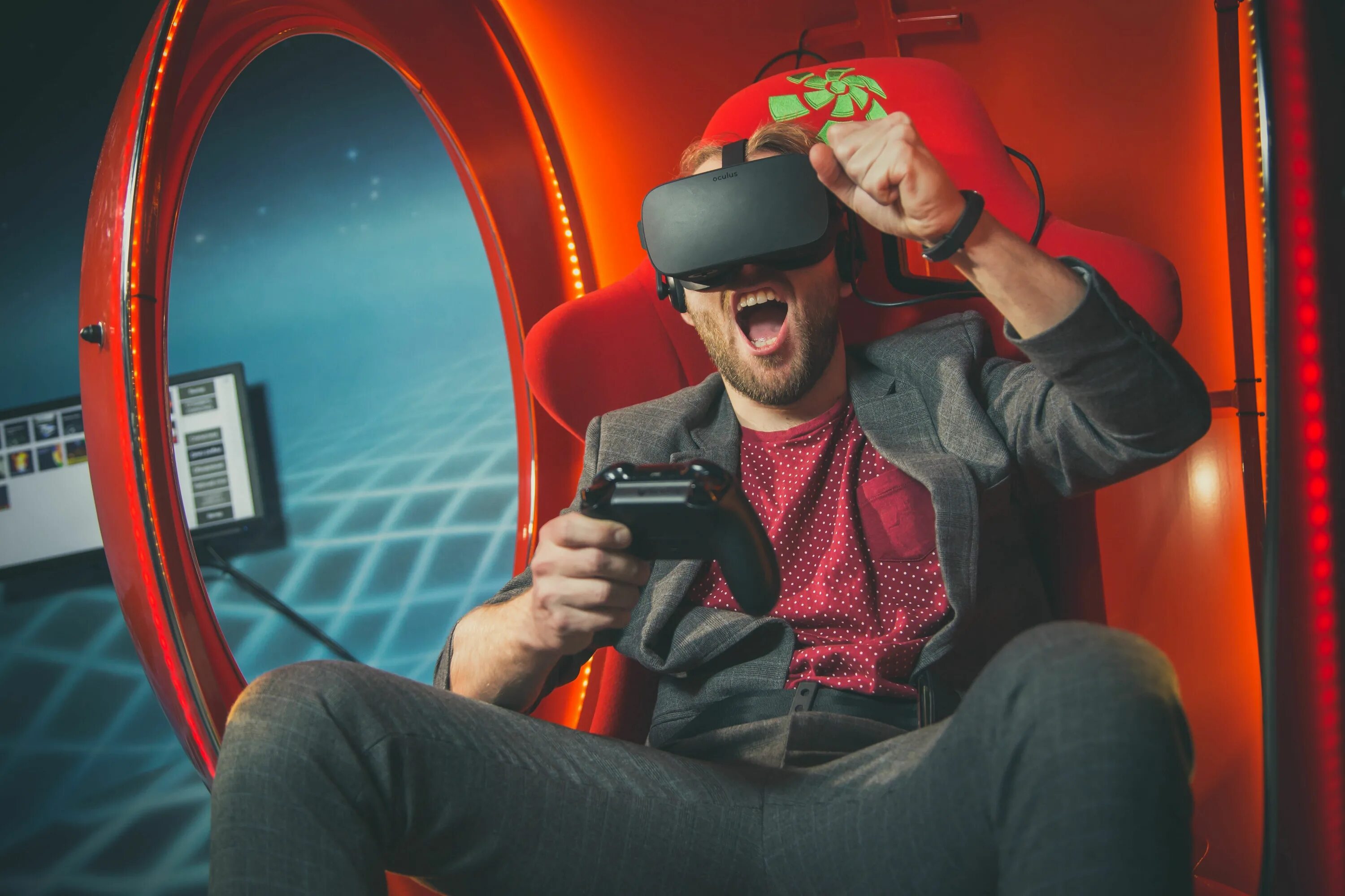 Виар клуб киров спасская 45. Горького 51 вологда виртуальная реальность. Vr club киров. Спасская 45 vr club. Vr club киров.