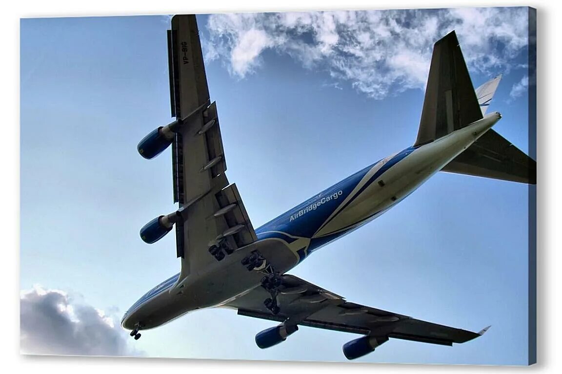 Самолет снизу. Боинг 747. Boeing 747x. Боинг 747 вид снизу. Боинг 747 винтовой.
