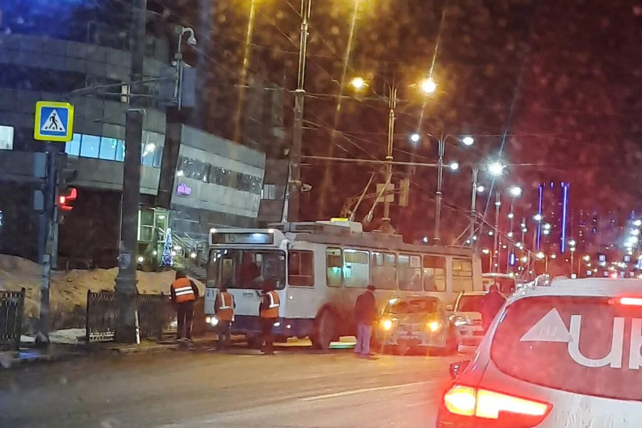 03 2022. ситуация в рубежном. владивосток автомобили. дтп на солотчинском шоссе. 03 2022.
