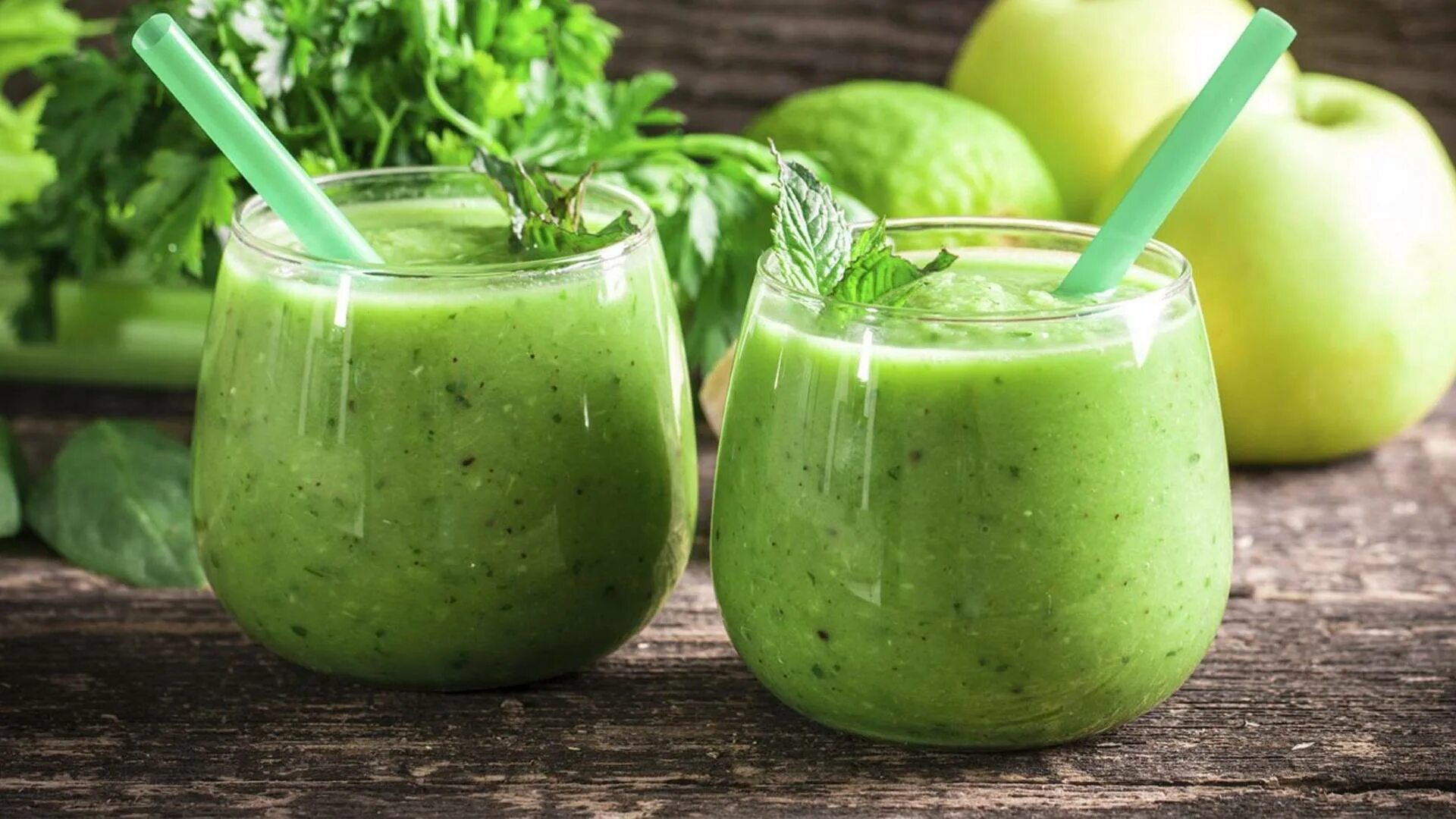 Напитки смузи Smoothie Green. Detox смузи. Зелёный смузи детокс. Зеленый детокс коктейль. Груша сельдерей