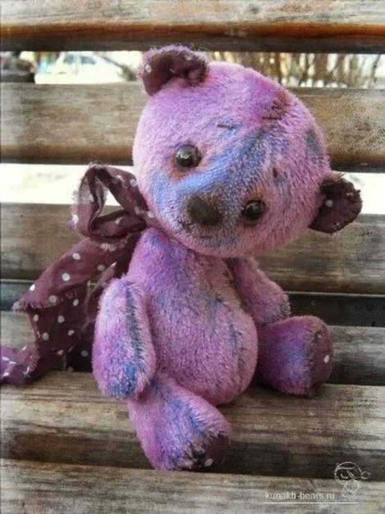 Фиолетовый мишки игру. Фиолетовый мишка Тедди. Сиреневый мишка. Лиловый Медвежонок. Мишка Тедди лиловый.
