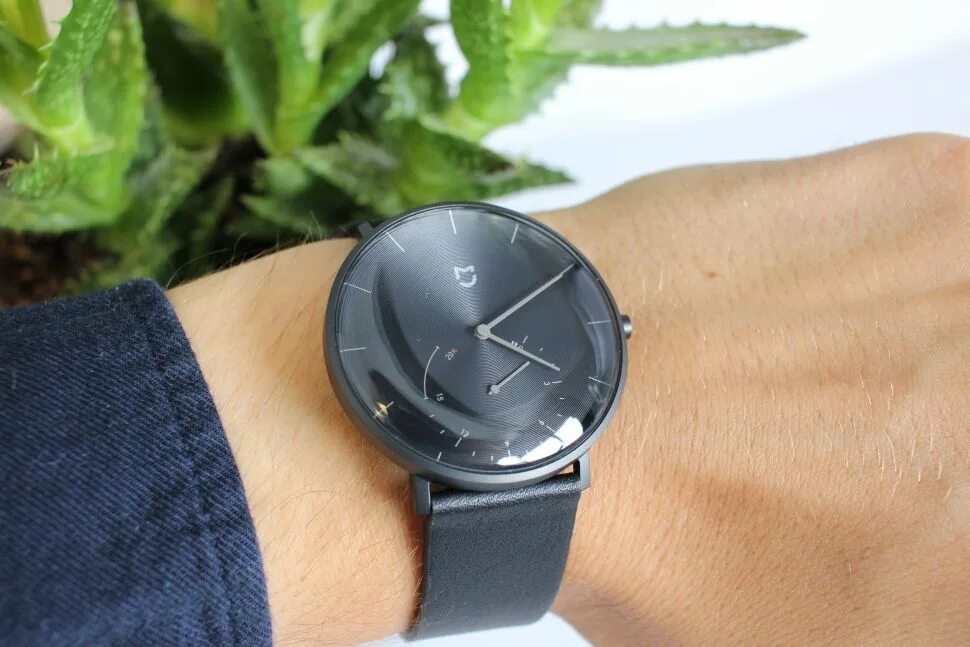 Xiaomi mijia часы. Смарт-часы Xiaomi Mijia. Умные часы Xiaomi Mijia Quartz watch. Xiaomi Mijia Quartz.