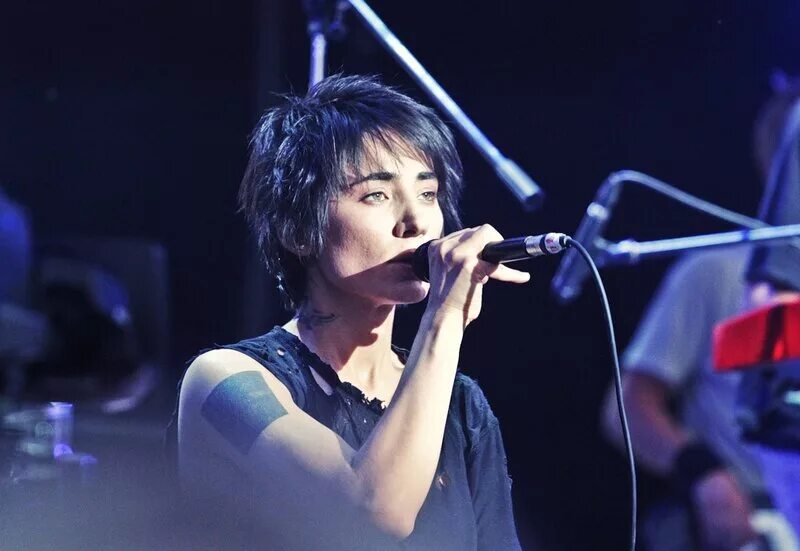 Алсу певица. Певица алсу 2023. Рианна. Монеточка 2016. Елизавета гырдымова.