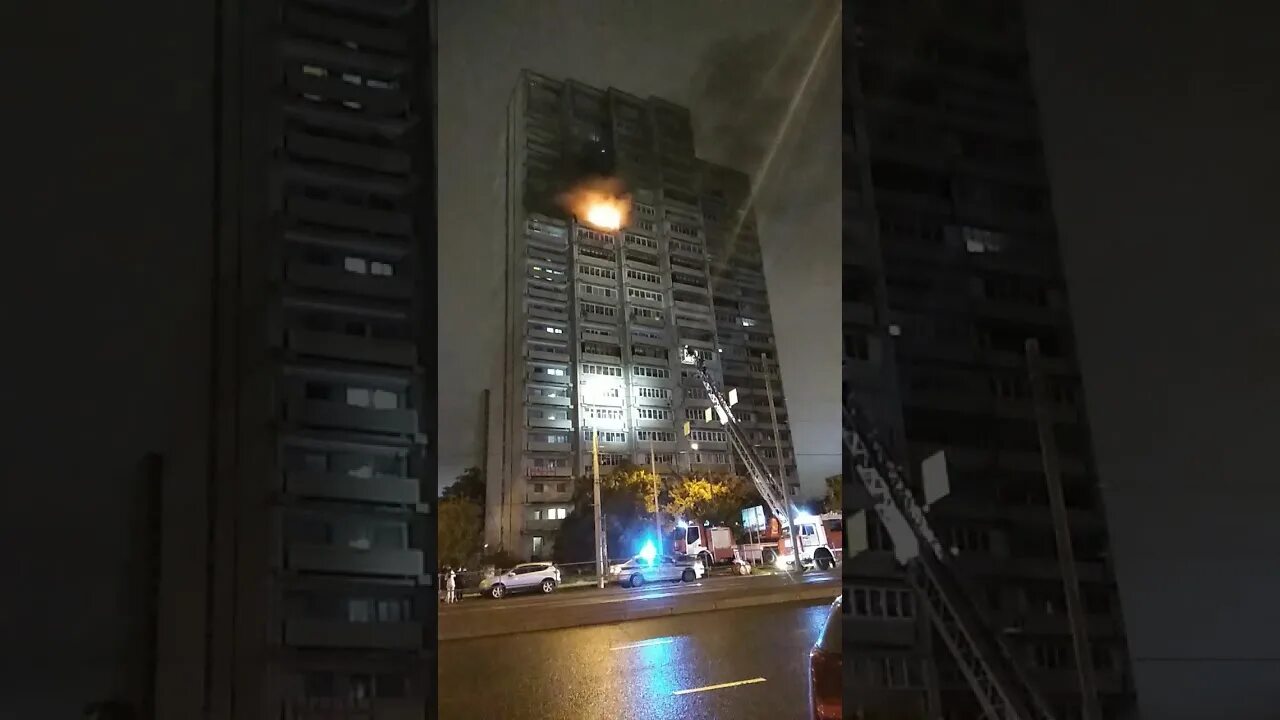 Что в строгино сейчас горит. Ул кулакова 18к1. строгино пожар кулакова. пожар строгино кулакова 1к2. пожар на улице кулакова 25 3 этаж строгино.