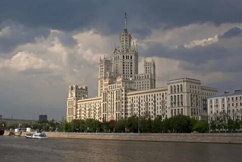 Здания сталинских высоток в москве