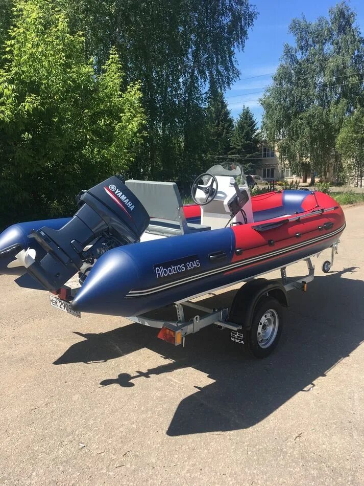 Лодка риб альбатрос 450. Лодка риб альбатрос 450. Риб лодки катикет. Лодка риб кокпит. Риб ангара 730.