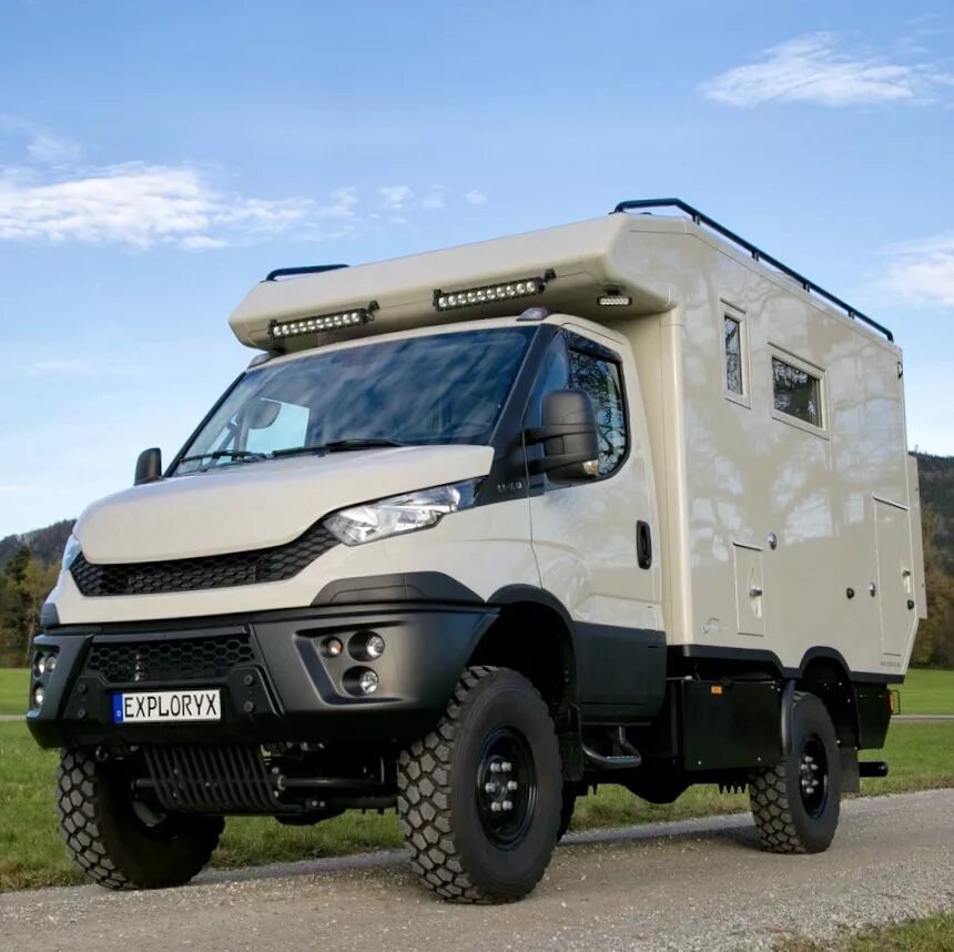 Mercedes-benz sprinter автодом. Автодом iveco 4x4. Iveco 4x4 camper. Hymer автодом 4x4. Мерседес спринтер автодом 4x4.