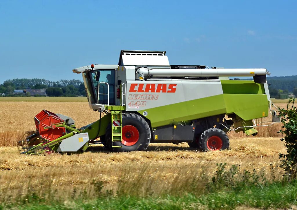 Клаас Лексион 440. Комбайн CLAAS Lexion 540. CLAAS Trion 530. Комбайн трион 750.