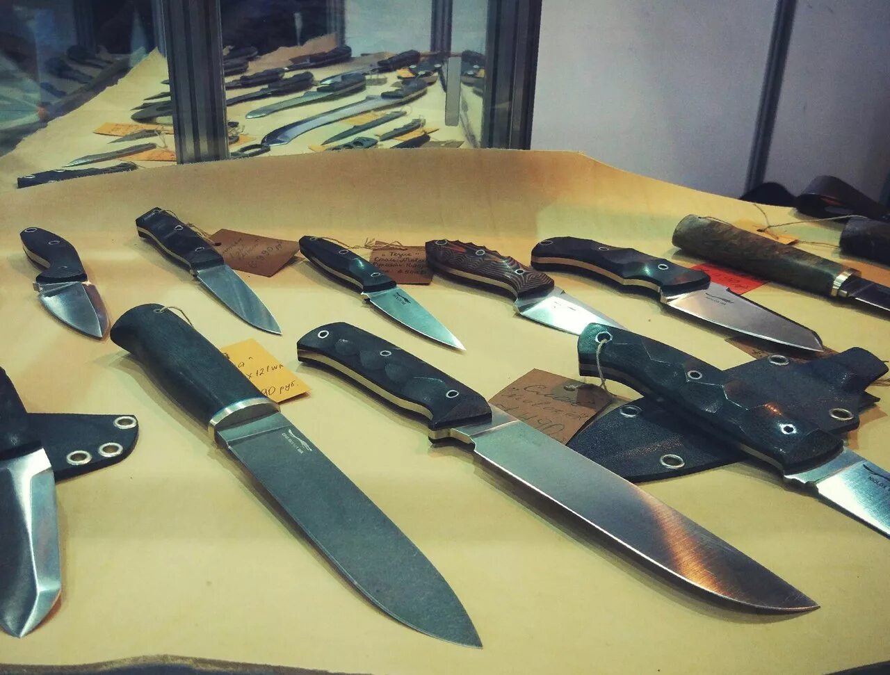 Ножевая выставка. Интересные ножи. Выставка ножей. Ножевые выставки. Выставка клинок.