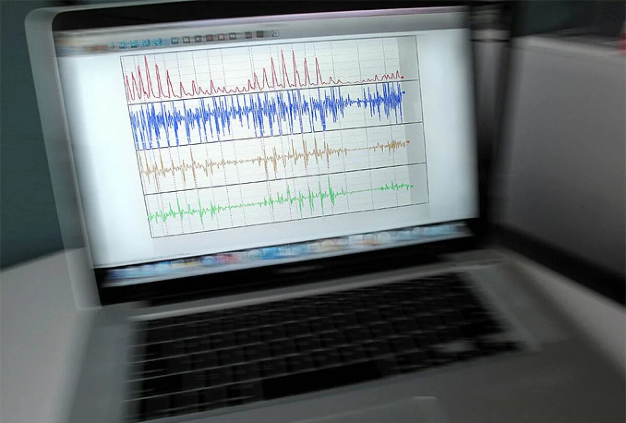 Earthquake monitoring. Монитор землетрясений. earthquake monitor. мониторинг землетрясений.