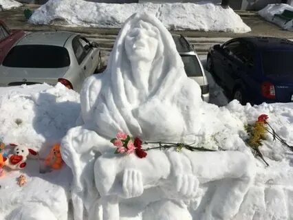 Слепил однажды я из снега девушку