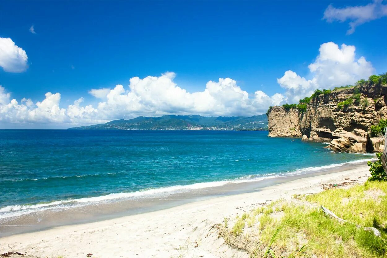 Гренада пляжи. Пляж «тру-Блю-Бич». Пляж Grand Bay. Гренада Турция. True coast