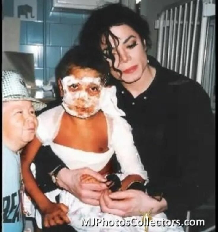 Как выглядит жена майкла джексона Michael Jackson's mother Katherine FIRES BACK at King Of Pop's son Bigi in ongoi