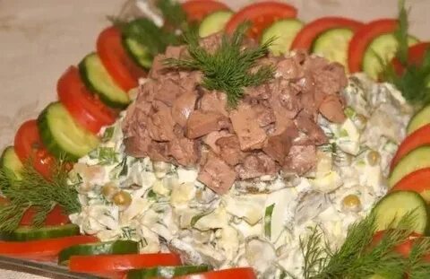 Печень трески с зеленым горошком