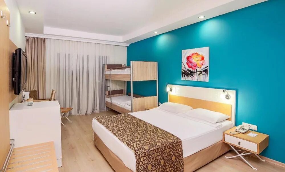 Family room отель. Гостиничный номер с двухъярусной кроватью. Семейный номер в гостинице. Family bunkbed room. Фэмили рум турция.