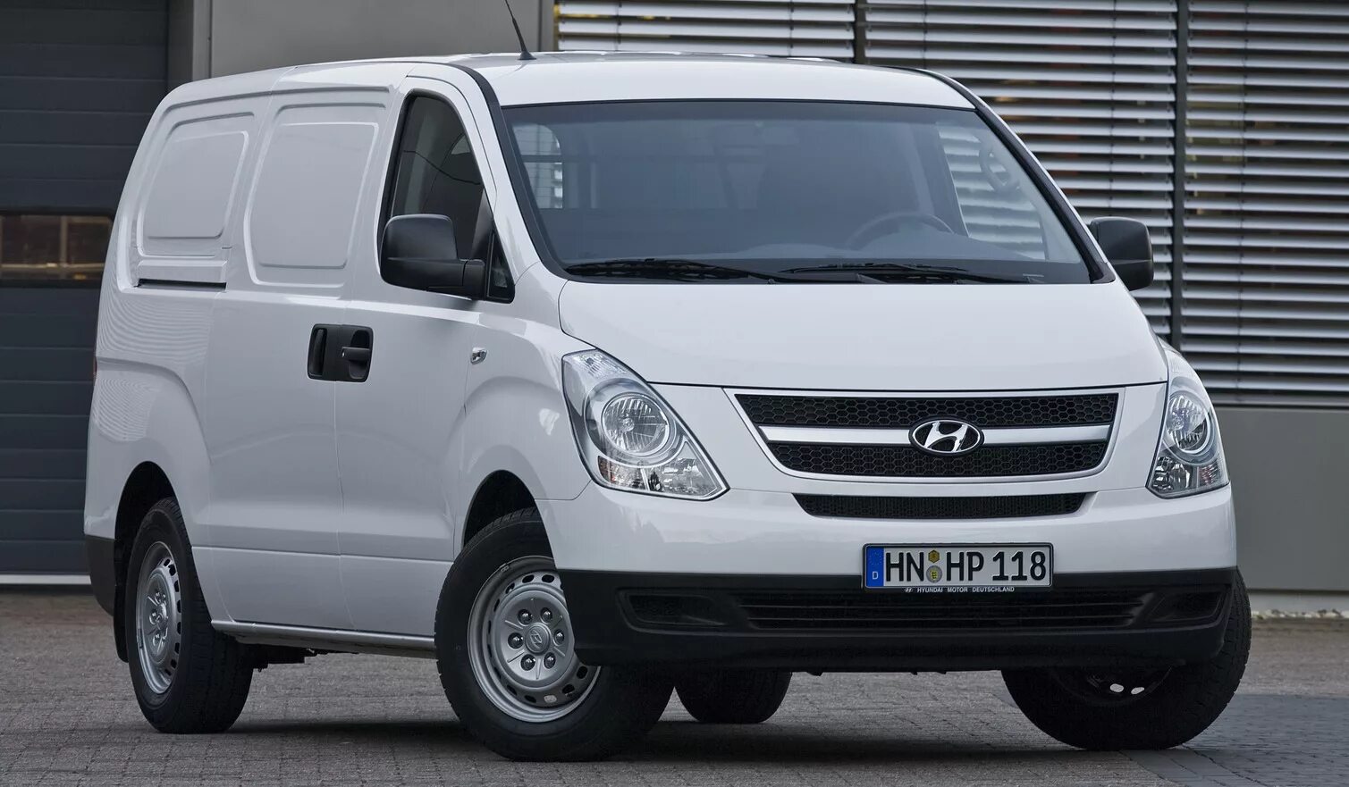 Купить н 1 б у. Hyundai Starex h1. Hyundai h1 фургон. Hyundai h1 Grand Starex. Hyundai h1 Cargo.