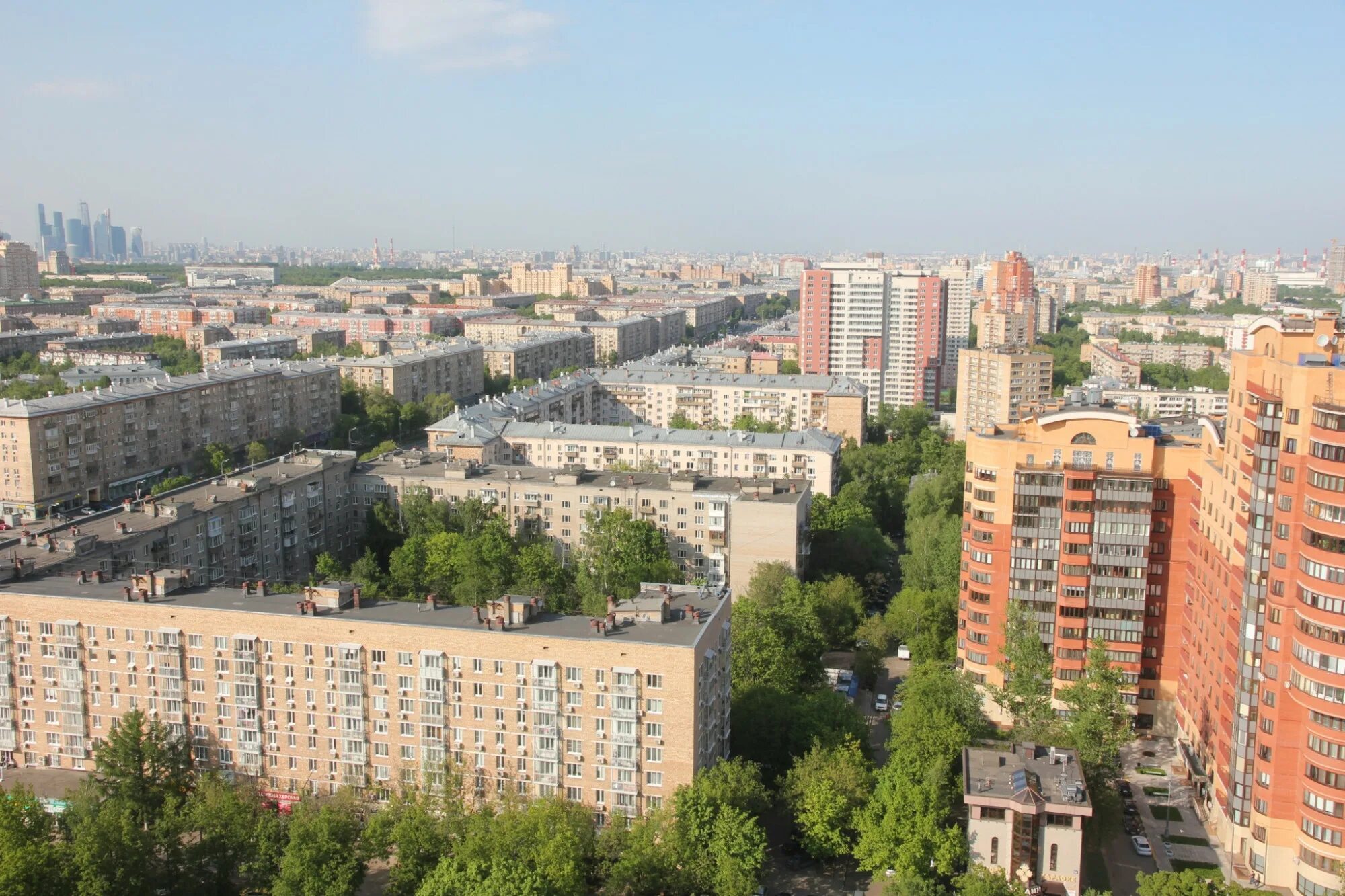 Зюзино отзывы. Район Зюзино. Ломоносовский район Москва. Зюзино Москва. Район Зюзино ЮЗАО.