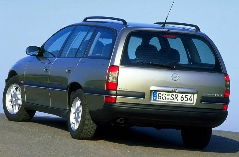 Опель караван универсал. Opel Omega Caravan универсал. Opel Omega a Caravan. Opel Omega b универсал. Opel Omega b Caravan.