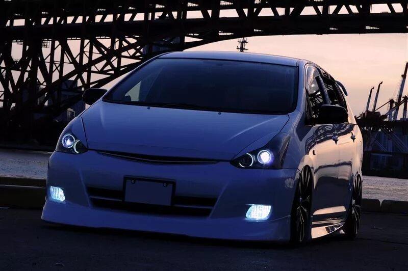 Wish тюнинг. Toyota wish 10. toyota wish тюнингованный. тойота виш 10 кузов. toyota wish тюнинг.