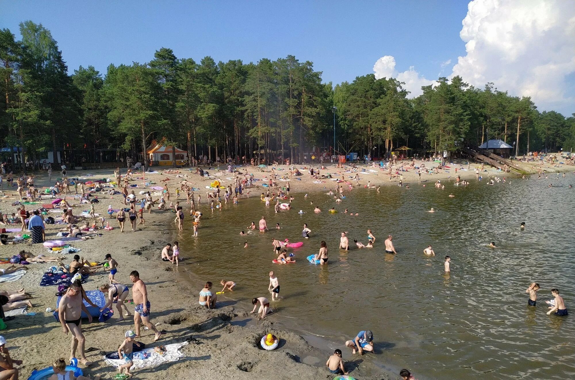 Тюмень пляж лесное. Пруд лесной тюмень. Пруд лесной тюмень. Пляж пруд лесной тюмень. Пляж пруд лесной тюмень.