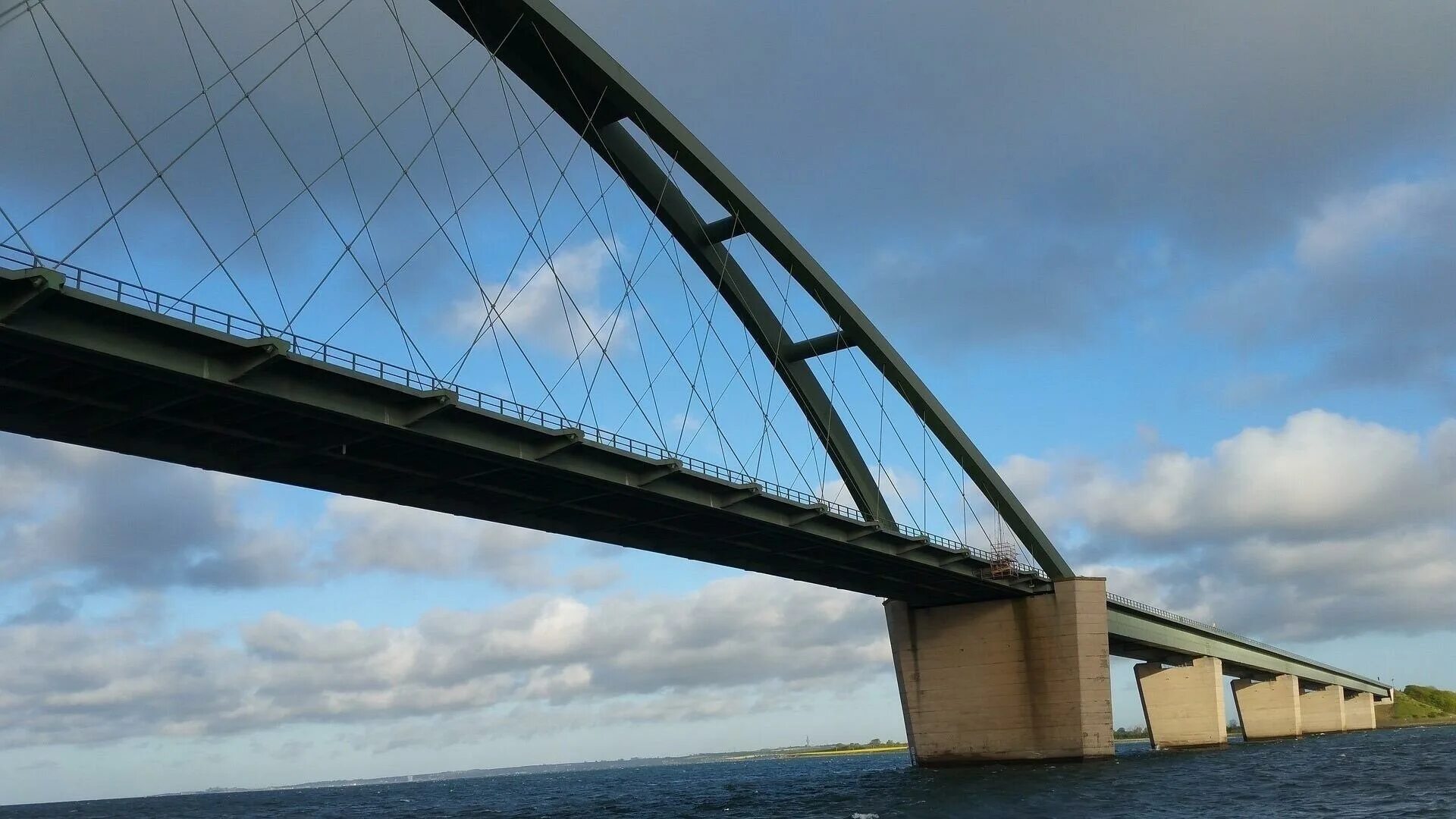 Sound bridge