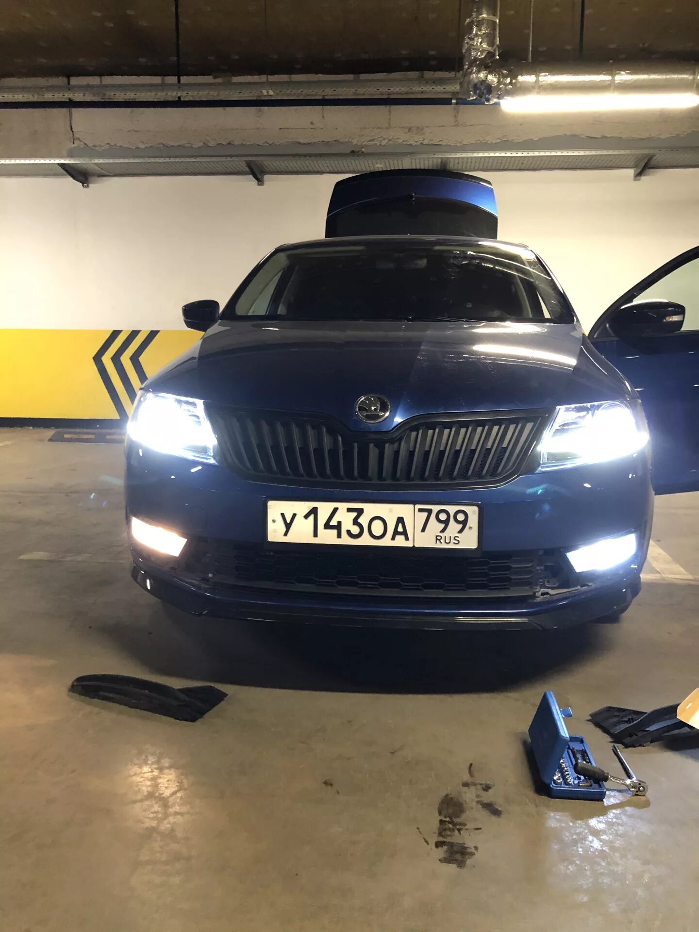 Противотуманки Skoda Рапид диодные. Лампы led в ПТФ Шкода Рапид 2. Skoda rapid лампочки